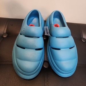 UGG Sport Yeah Blue Clogs size 6